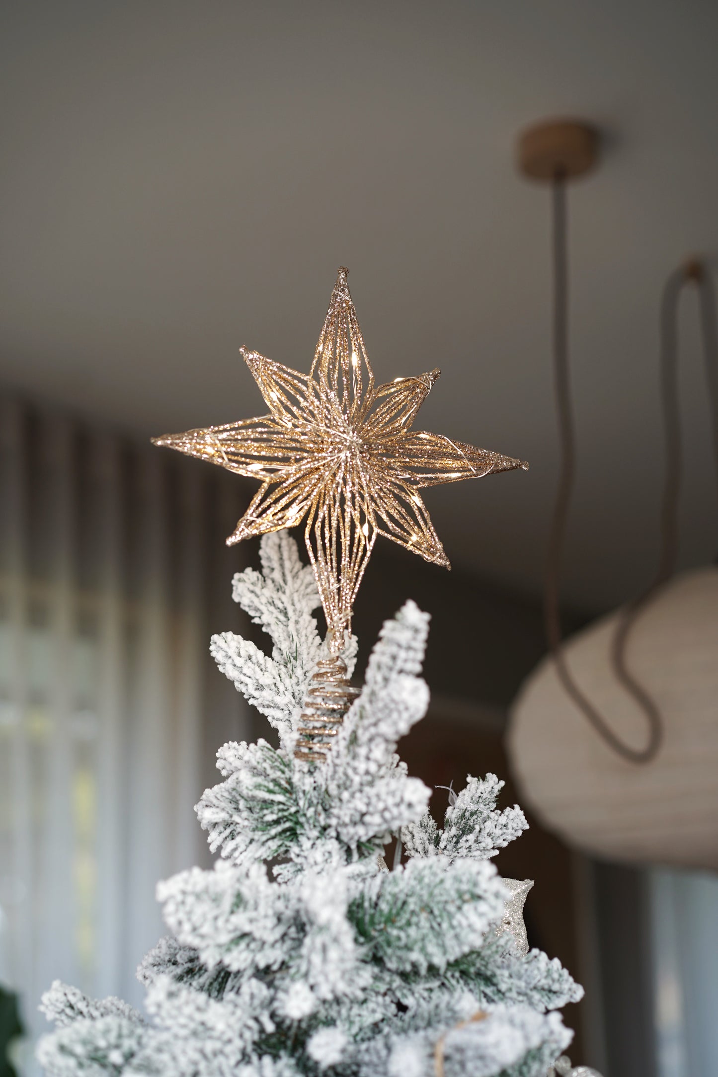 "Stellar Radiance" Illuminated Christmas Tree Topper